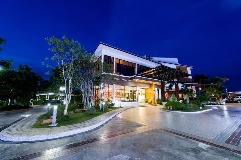 Mamaison Hotel Buriram Kültér fotó
