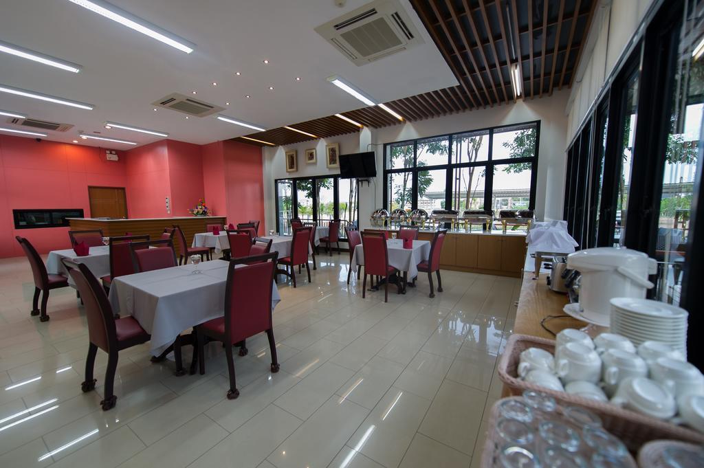 Mamaison Hotel Buriram Kültér fotó