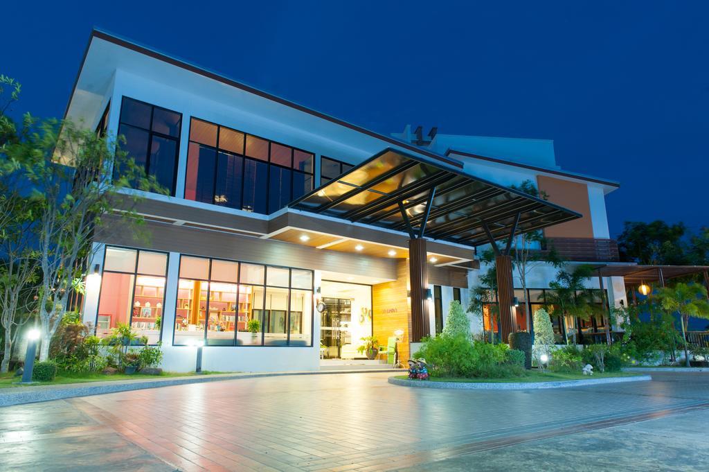 Mamaison Hotel Buriram Kültér fotó